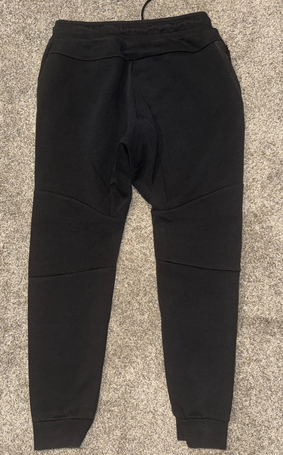 Men’s Medium- Nike Sweatpants Black