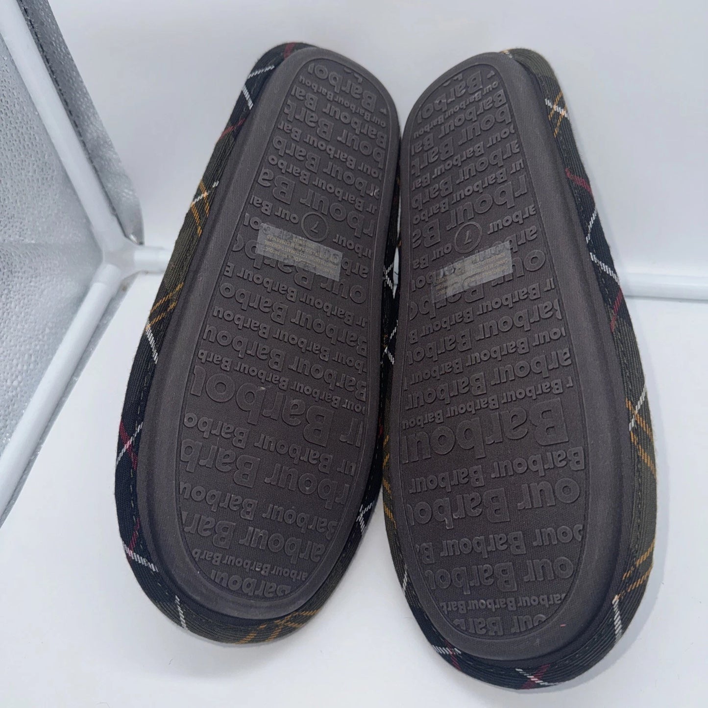 Size 7 Men’s Barbour Slippers
