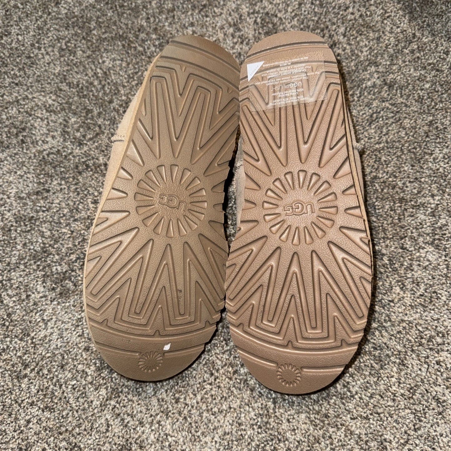 Size 6 Women’s UGG Classic Slipper