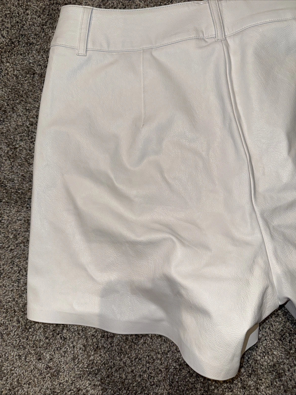 Commando Faux Leather Tailored Shorts White- Women’s Small