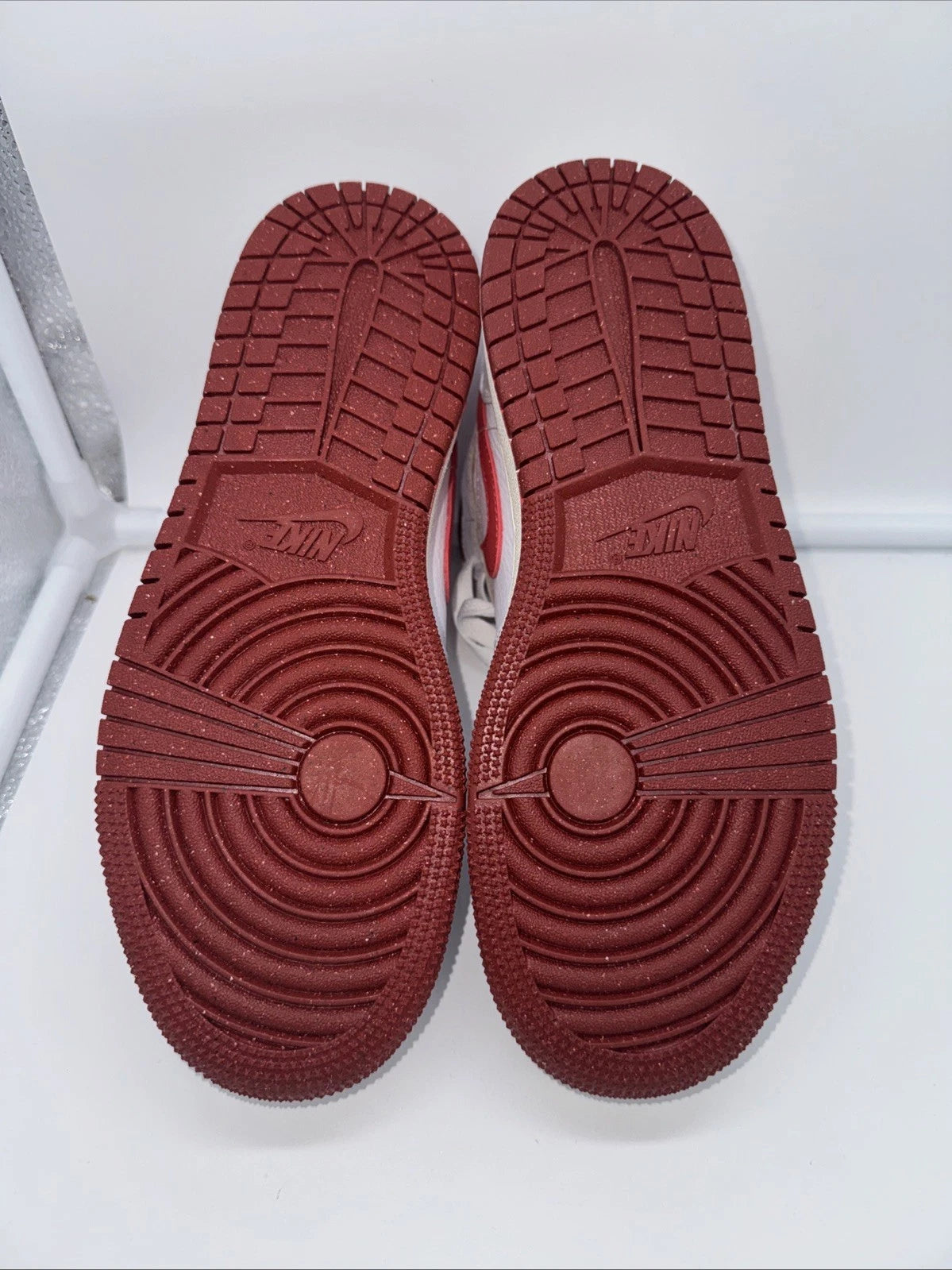 Size 4.5Y Jordan 1 Mid SE White Dune Red