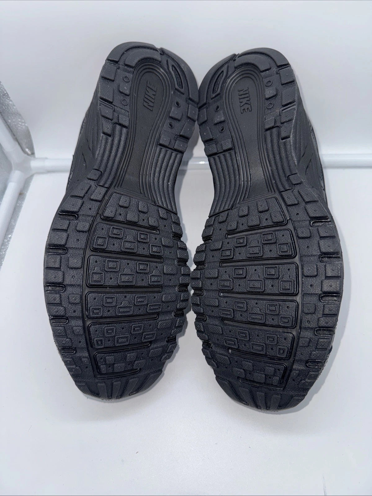Size 7Y Nike P-6000- Black - Pink