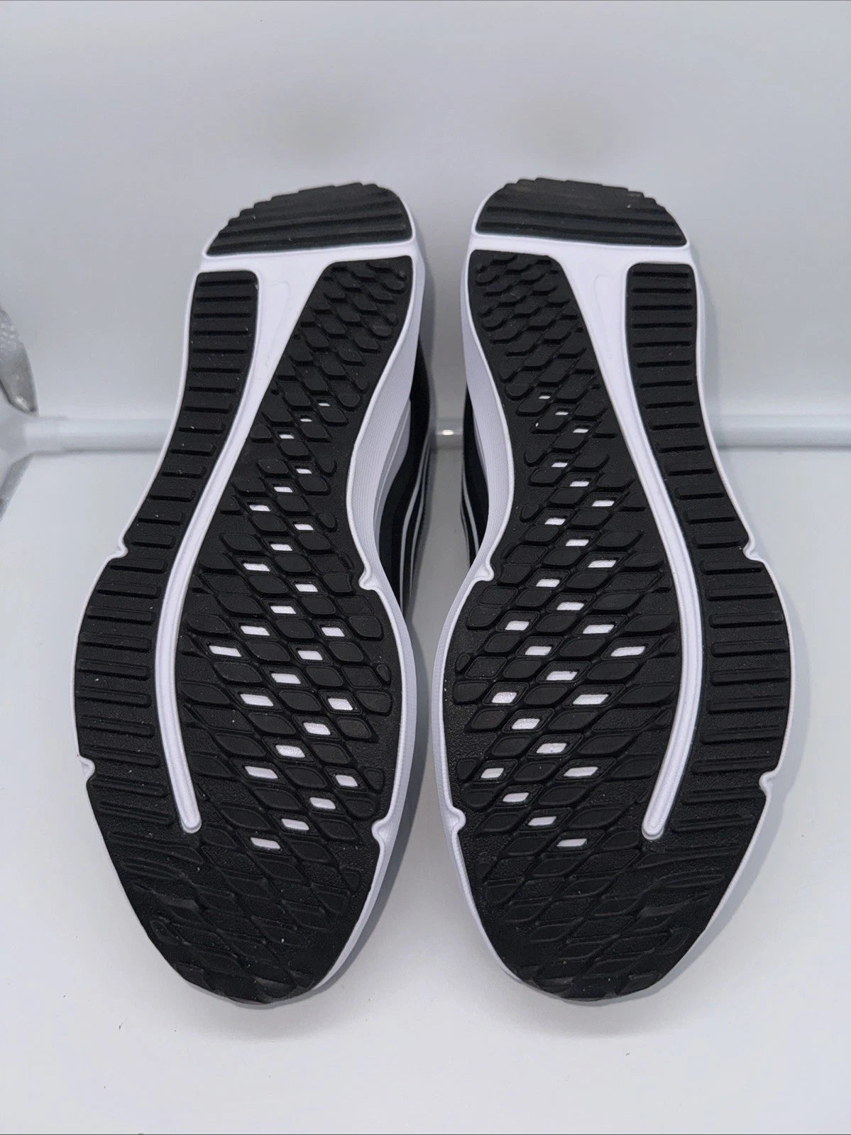 Size 5Y Nike Cosmic Runner