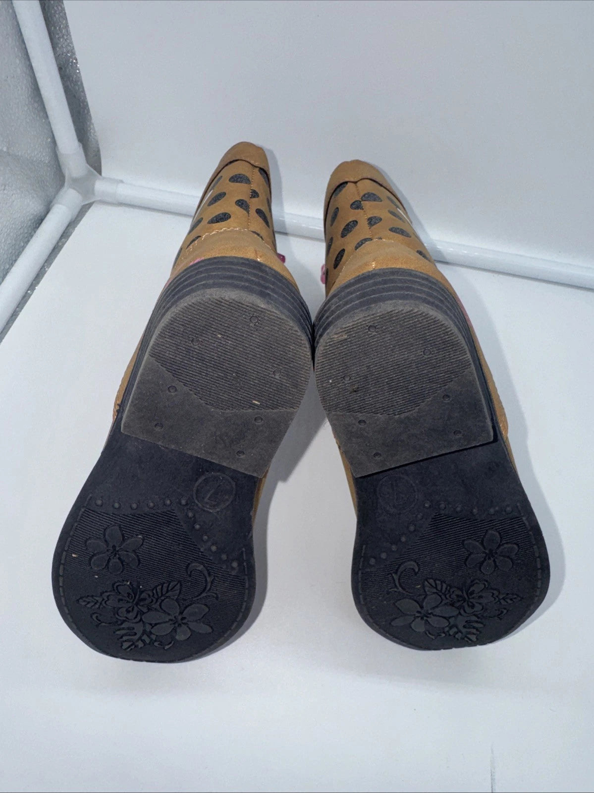 Kids Size 7 Minnie Mouse Boots Brown