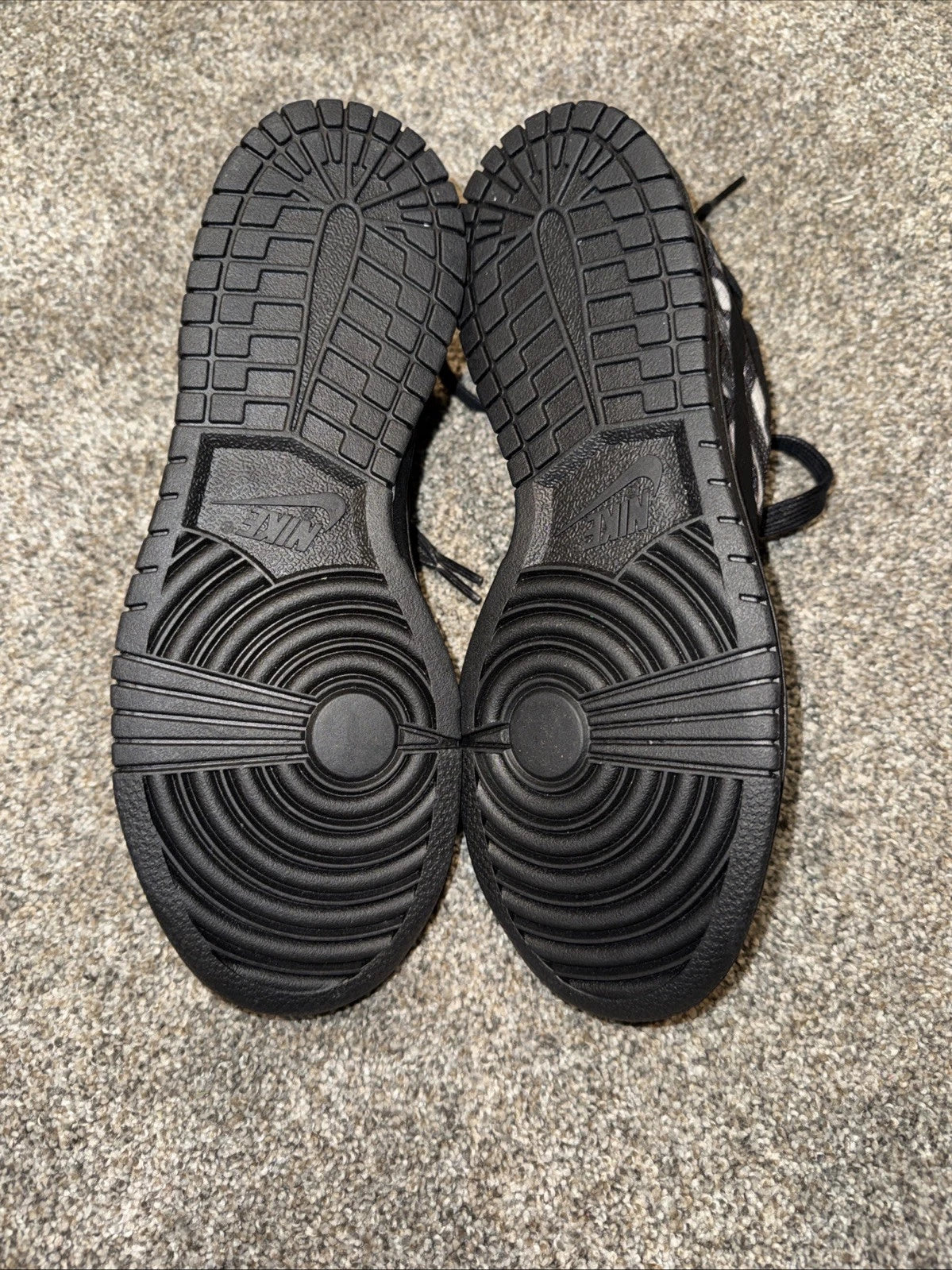 Size 8 Women’s - Comme des Garçons x Nike Dunk Low Monogram Print