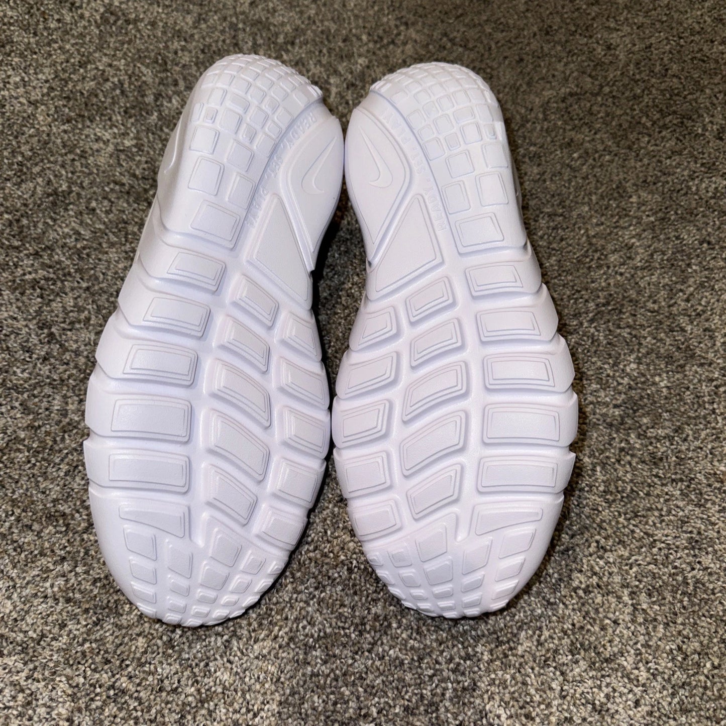 Size 6.5Y- Nike Flex Runner 2 White