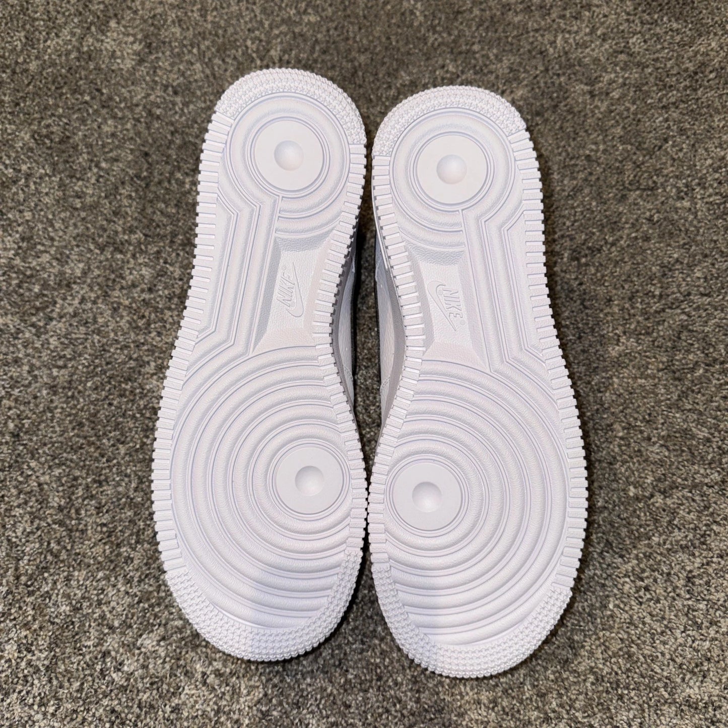 Size 7.5 Men’s- Nike Air Force 1 Low ‘07