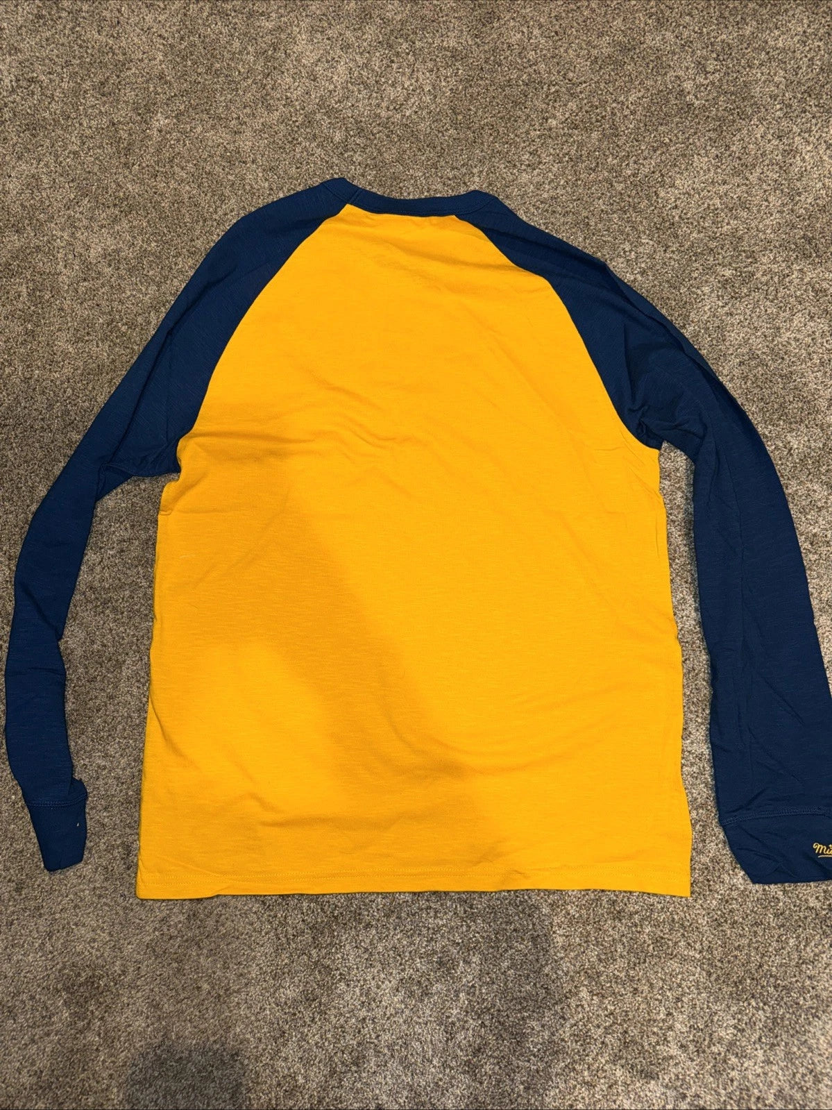 Mitchell & Ness West Virginia University T Shirt Yellow- Large Men’s