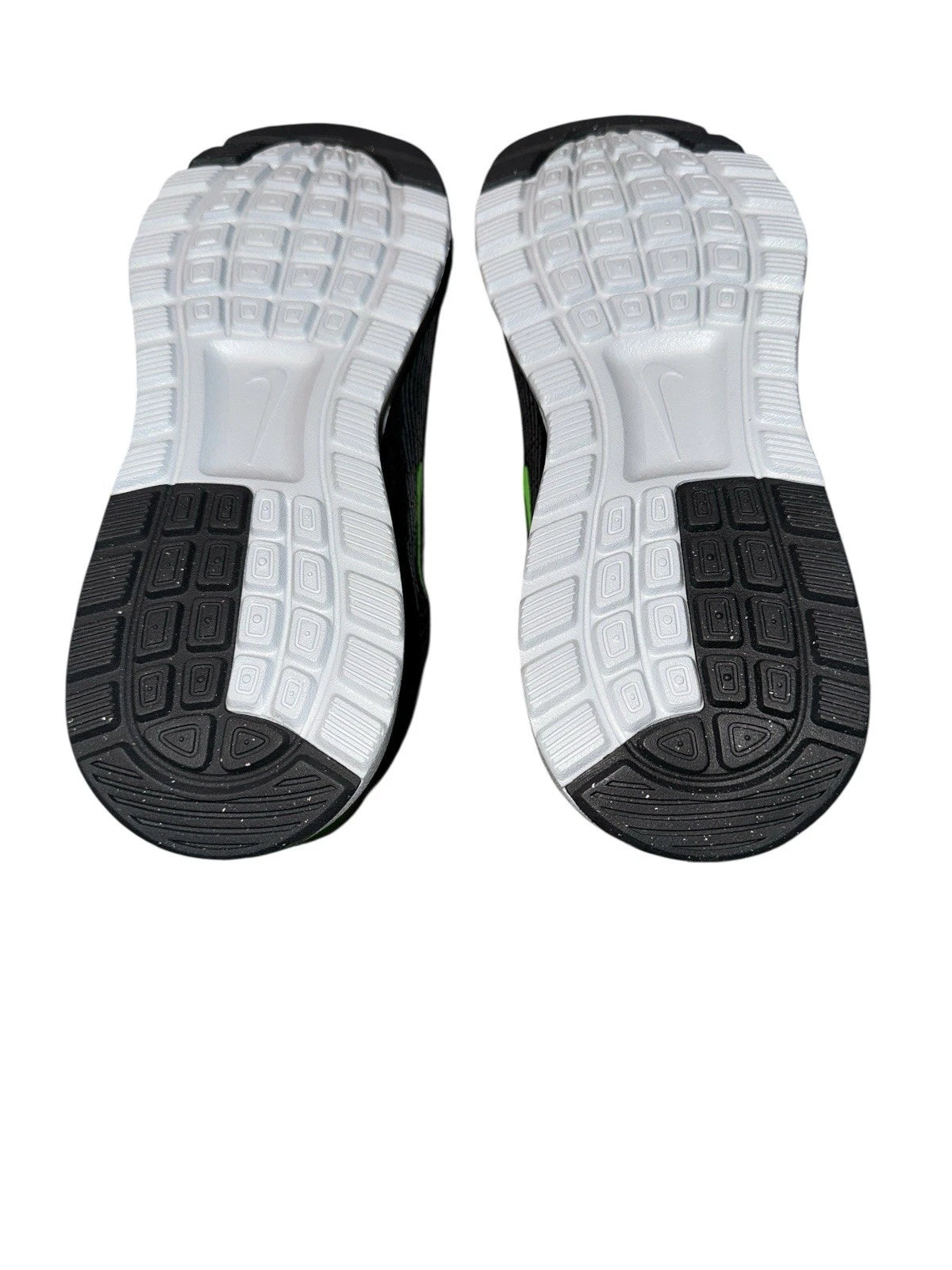 Men’s 7.5- Nike Air Max Nuaxis- Black