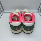 Women’s Size 7.5- Jordan Flight Court