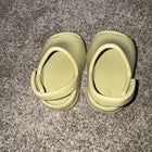Size 5C- Adidas Yeezy Slide Resin