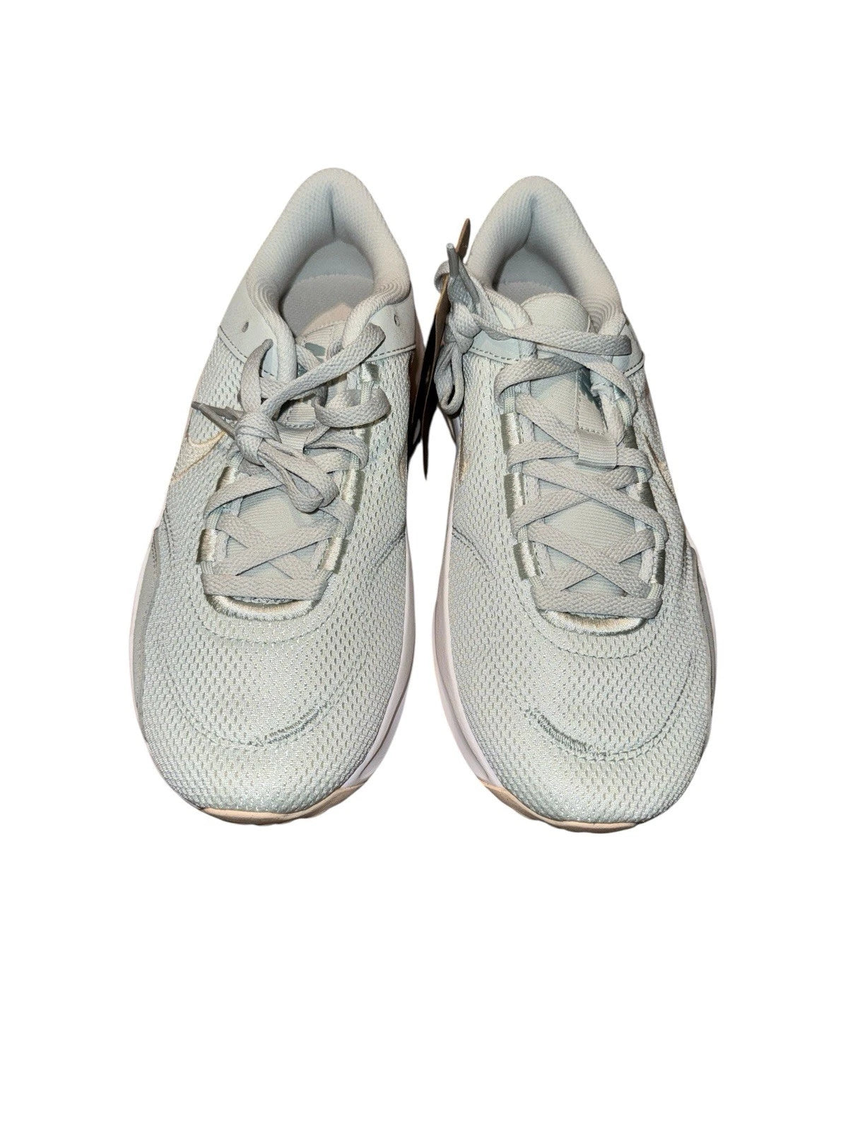 Women’s 7.5- Nike Legend Essential 3