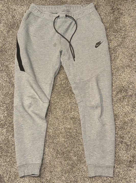 Men’s Medium- Nike Sweatpants