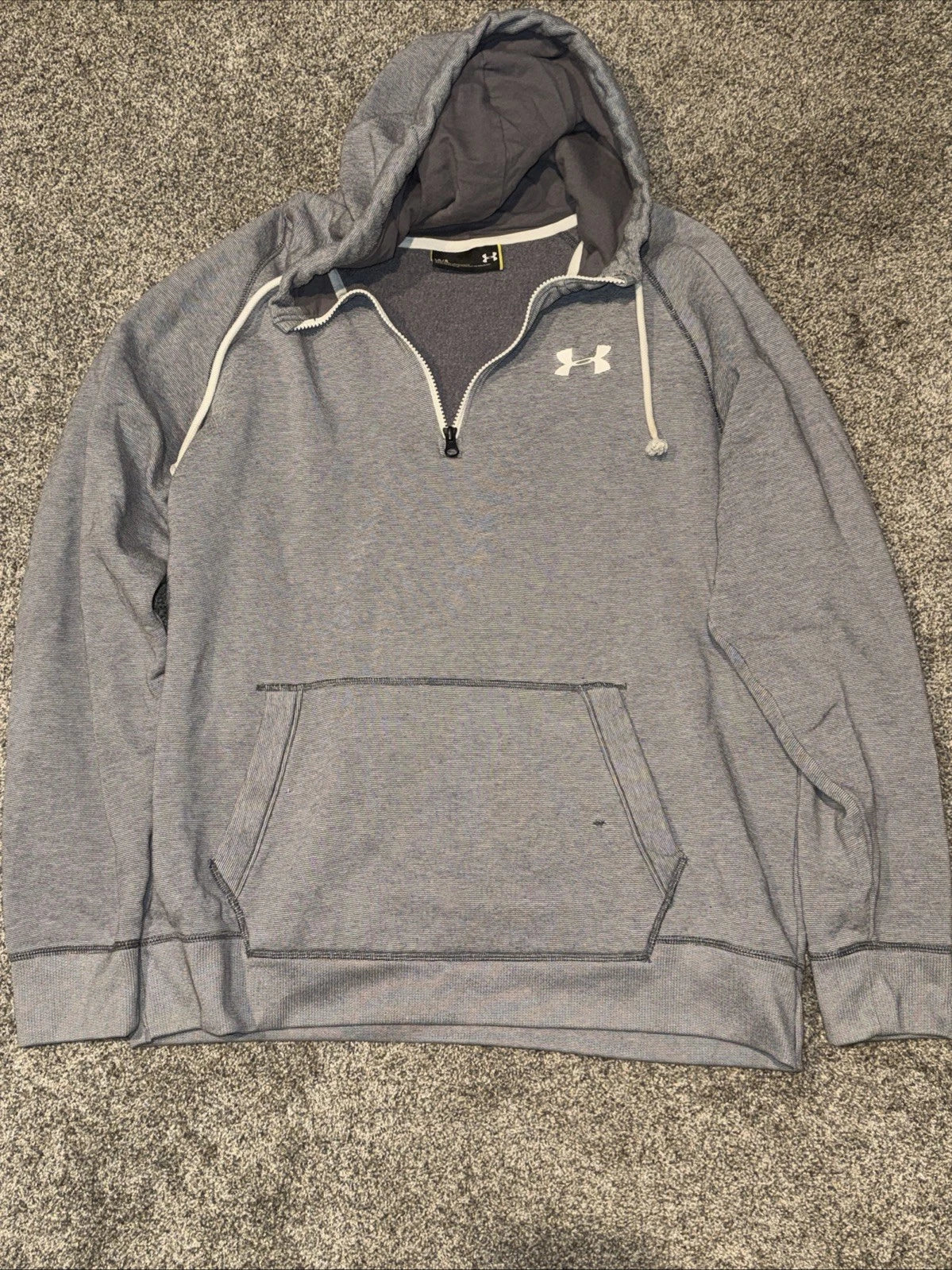 mens large under armour hoodie