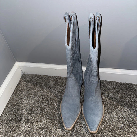 Women’s 7.5 Jeffrey Campbell Boots