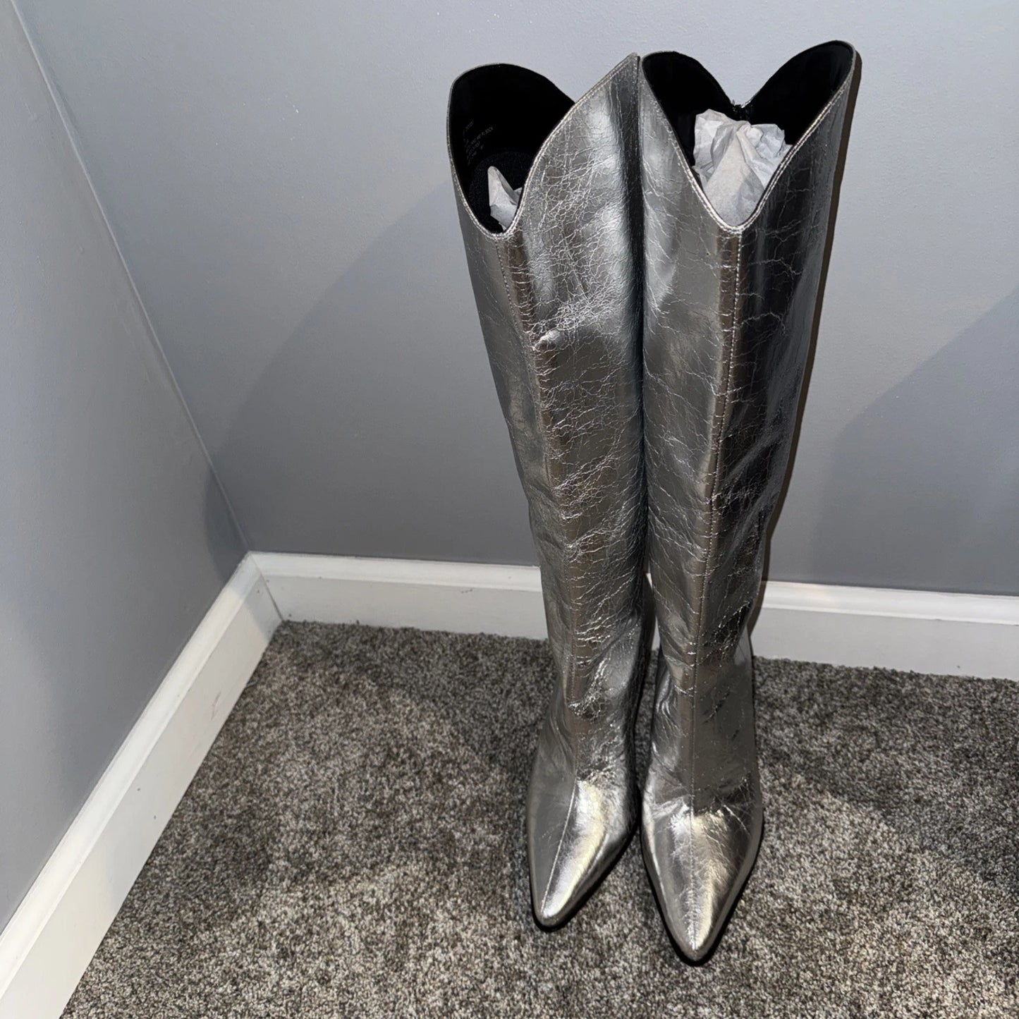 Women’s 8 Steve Madden Boot
