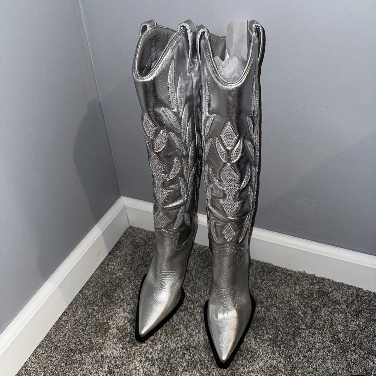 Women’s 5.5 Steve Madden Boots