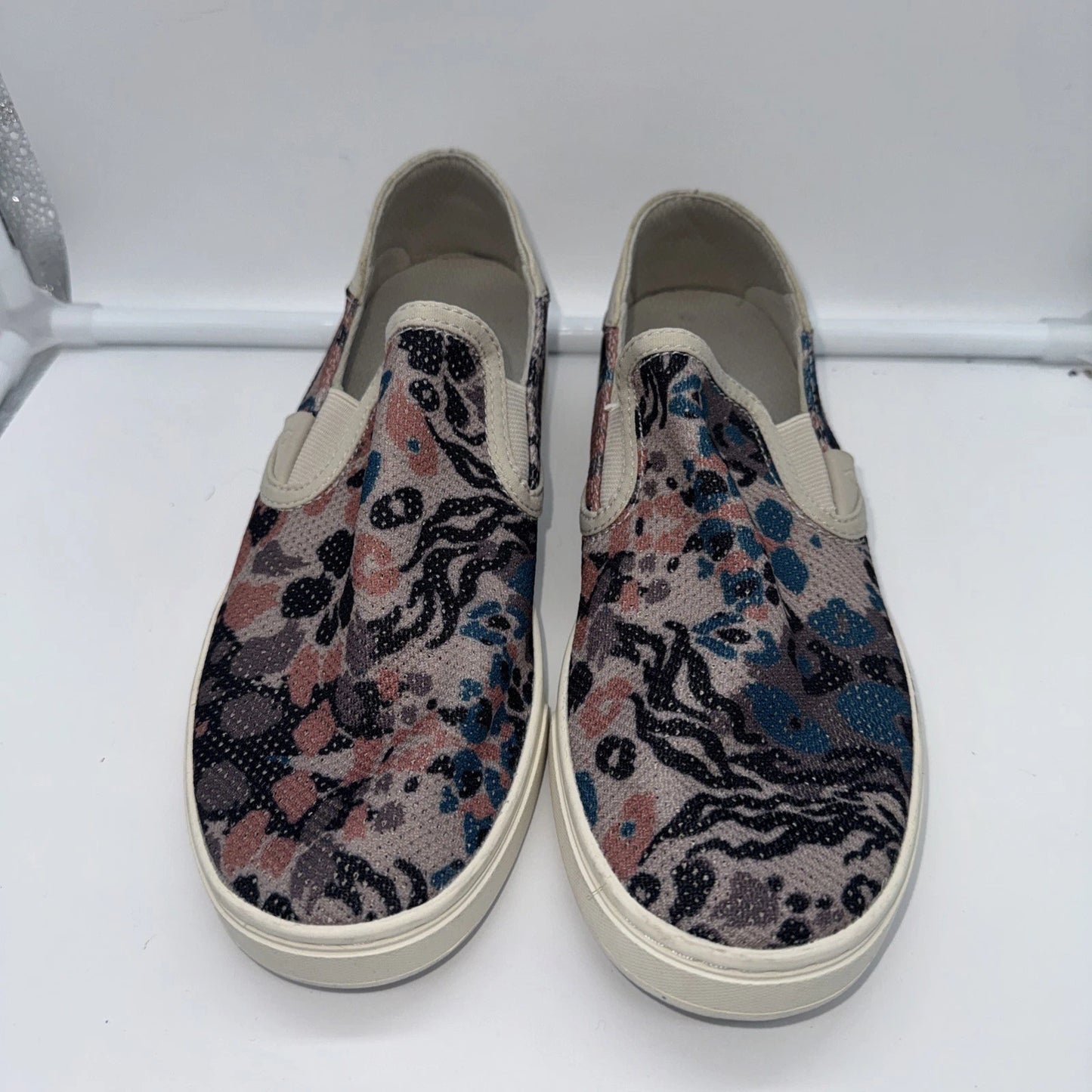 Women’s 6.5 Olukai Pehuea Slip One