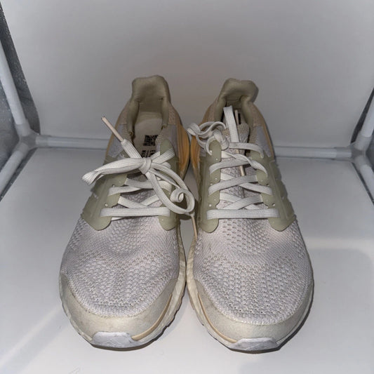 Women’s 7.5 Adidas UltraBoost