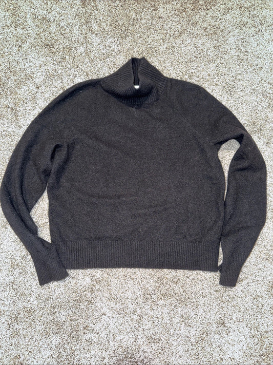 Women’s Small Vince Sweater Black