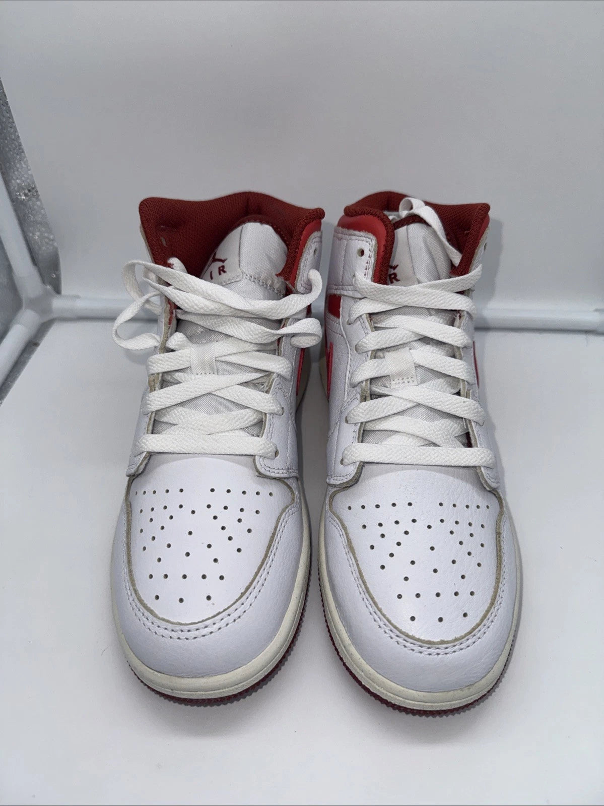 Size 4.5Y Jordan 1 Mid SE White Dune Red