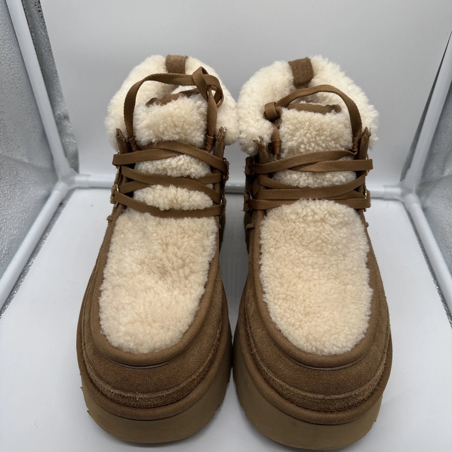 UGG Women's Size 10 Classic New Heights Lace Up Boots 1167772