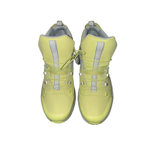 Women’s size 9.5 On Cloud Cloudtrax