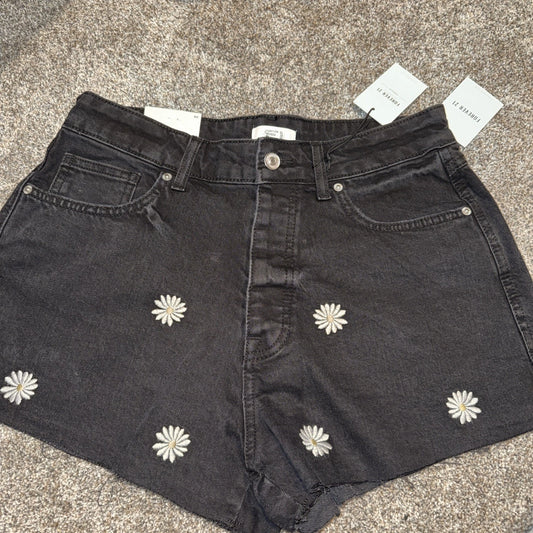 Forever 21 Shorts Black  Women’s Size 30