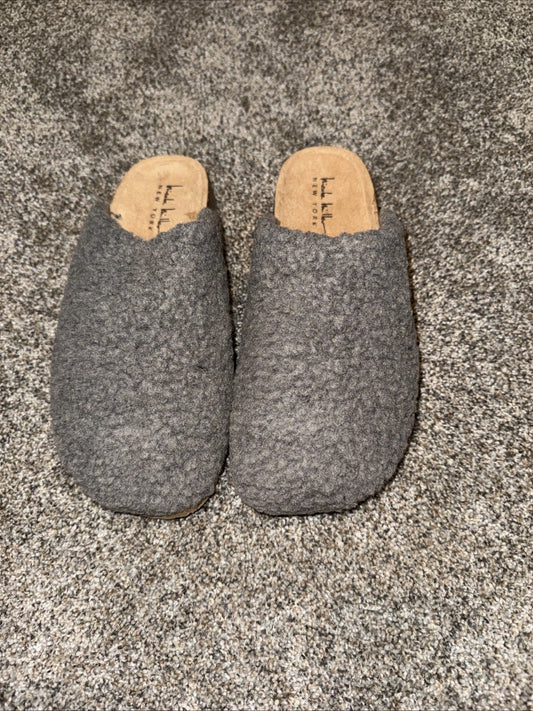 Nicole Miller Slide On Grey Women’s Size 9