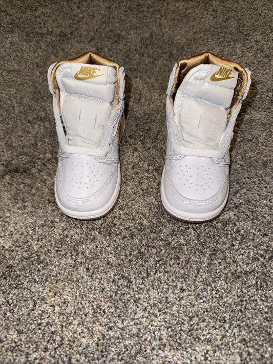 Jordan 1 Retro High OG Metallic Gold (TD) Size 6C