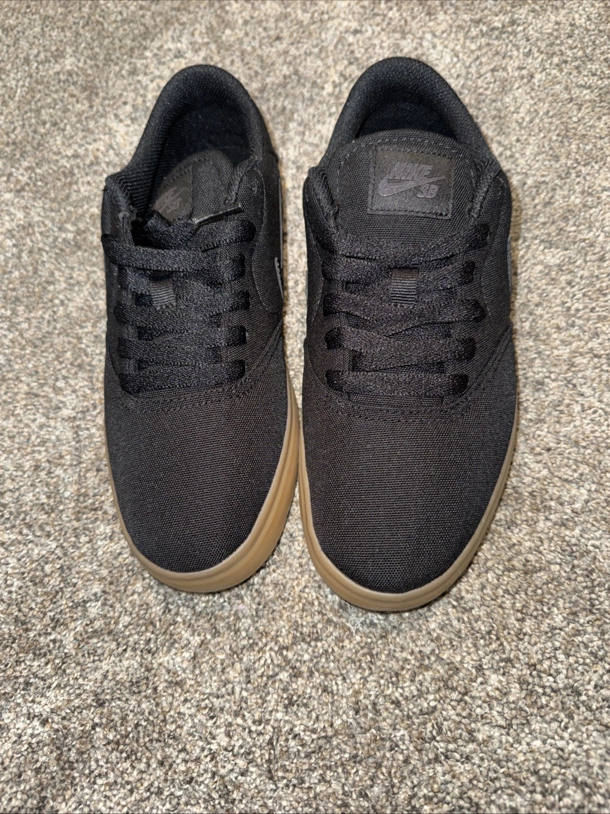 Size 6.5Y- Nike SB 905373-006 Black