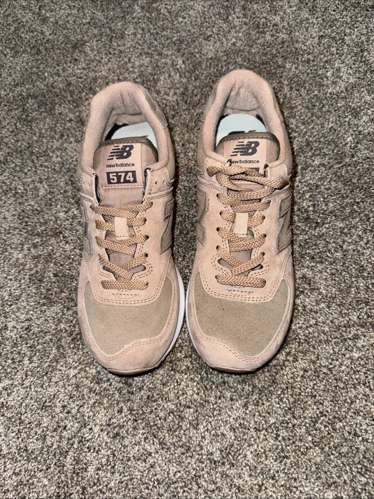 Size 6 Women’s New Balance 574