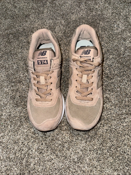 Size 6 Women’s New Balance 574