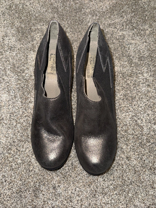 Size 9 Women’s Fly London Boots