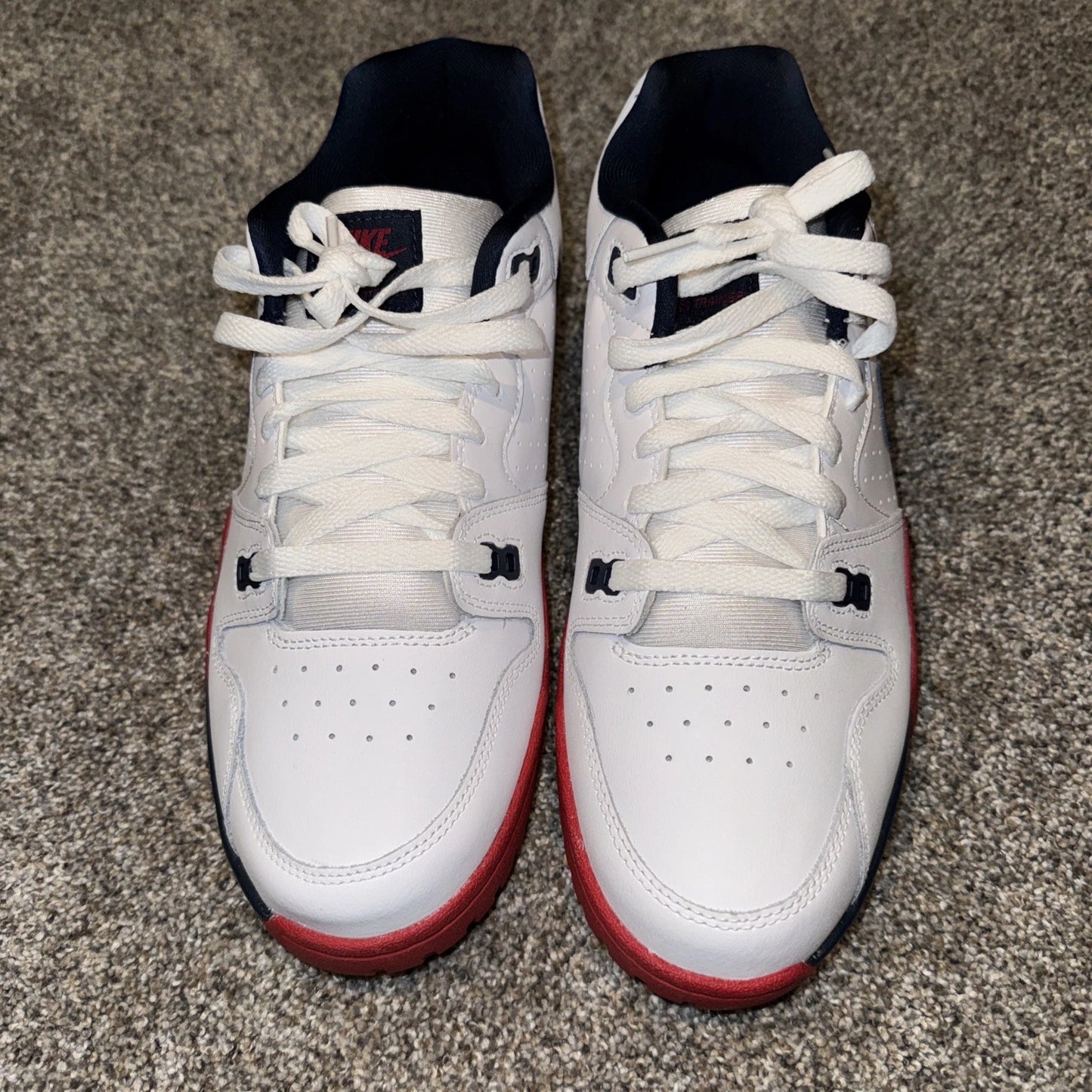 Size 9 Men’s- Nike Cross Trainer Low Gym Red