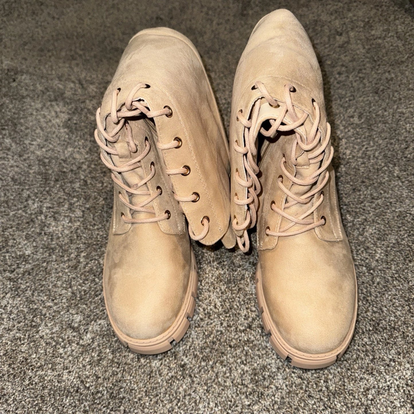 Size 8 Women’s Tinstree Boots