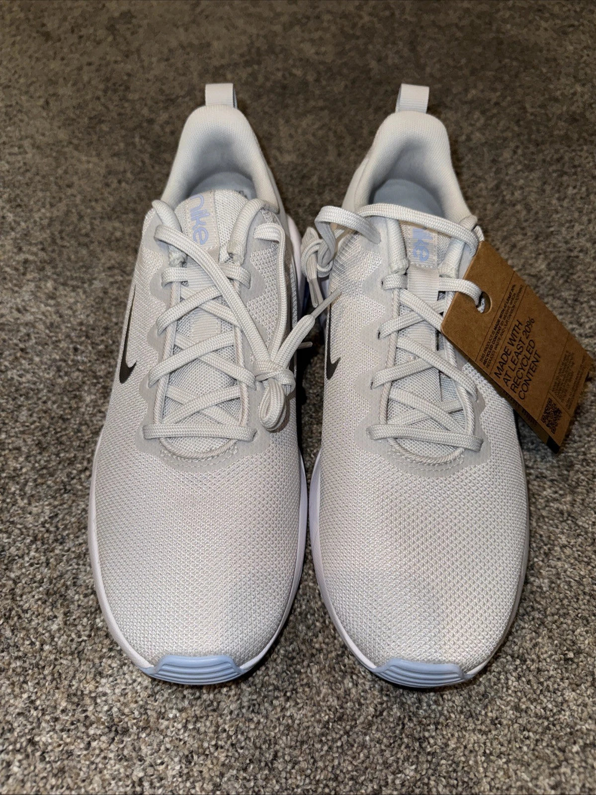 Size 10 Women’s- Nike Bella 7