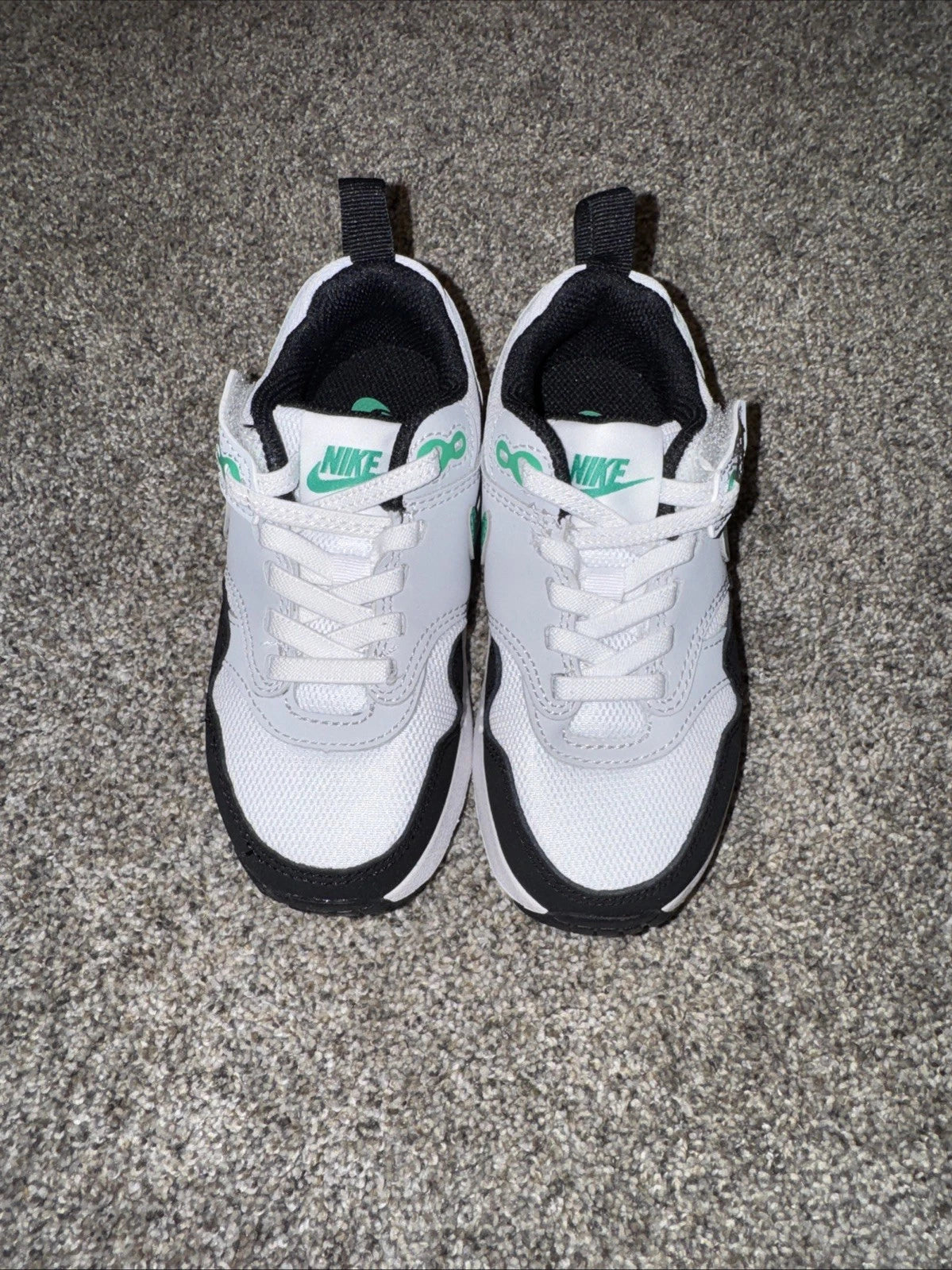 Size 9C- Nike Air Max 1 EasyOn Stadium Green