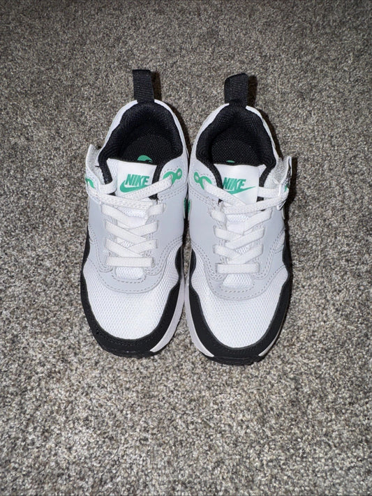 Size 9C- Nike Air Max 1 EasyOn Stadium Green