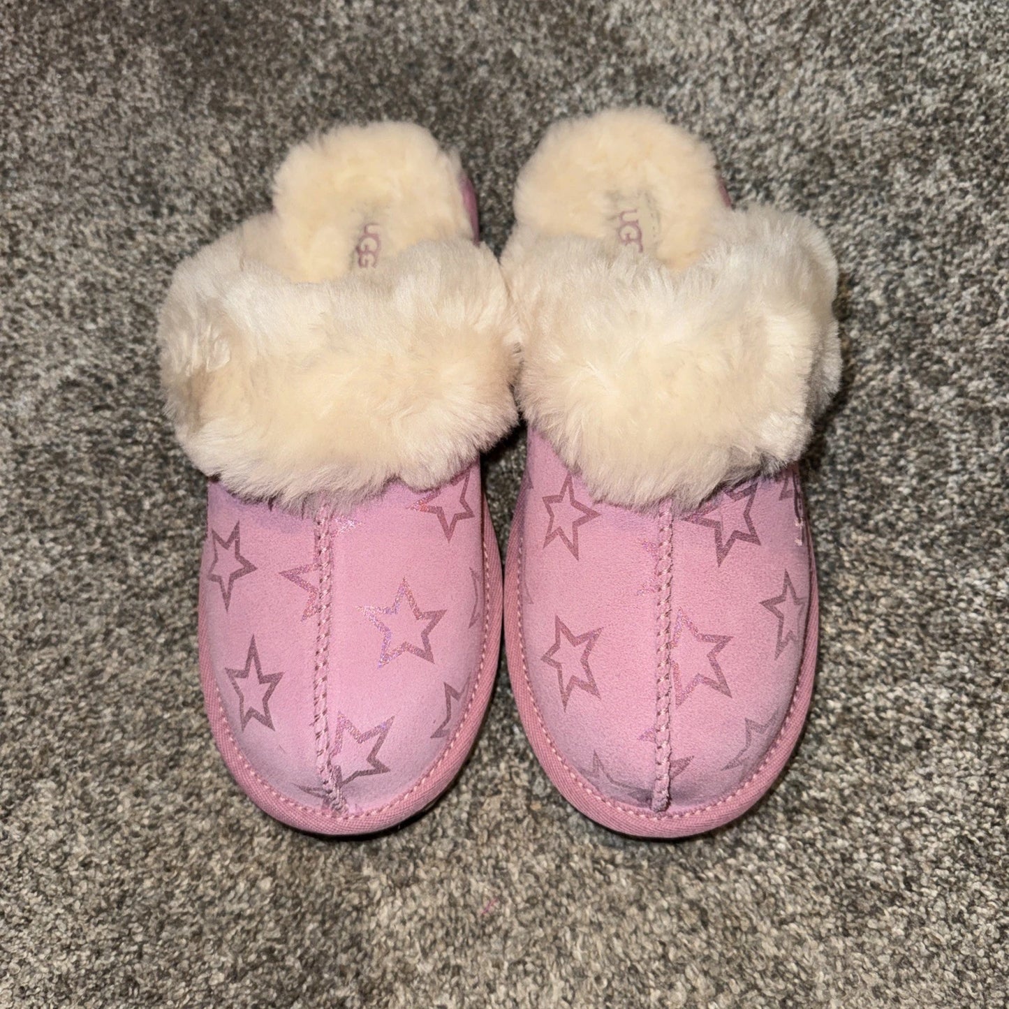 Size 3Y- UGG Cozy II Iridescent Stars Pink