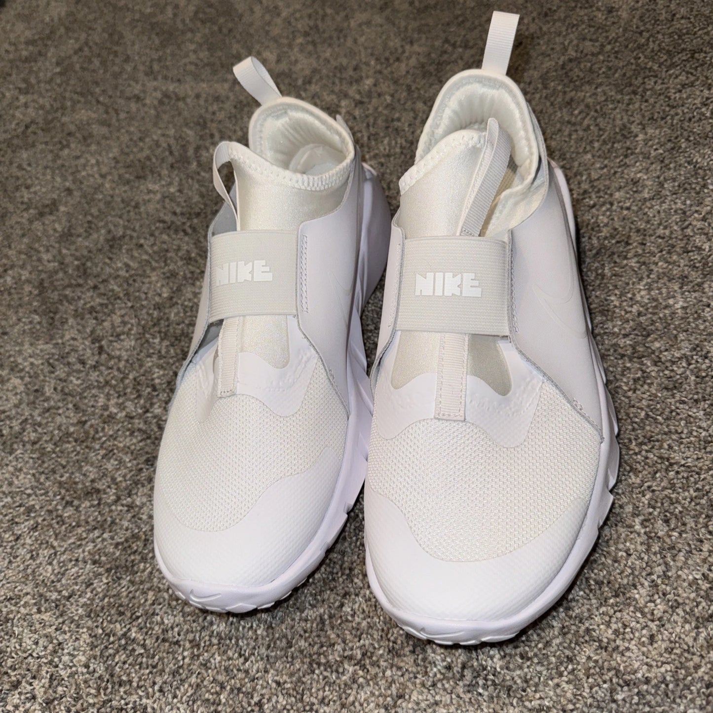 Size 6.5Y- Nike Flex Runner 2 White