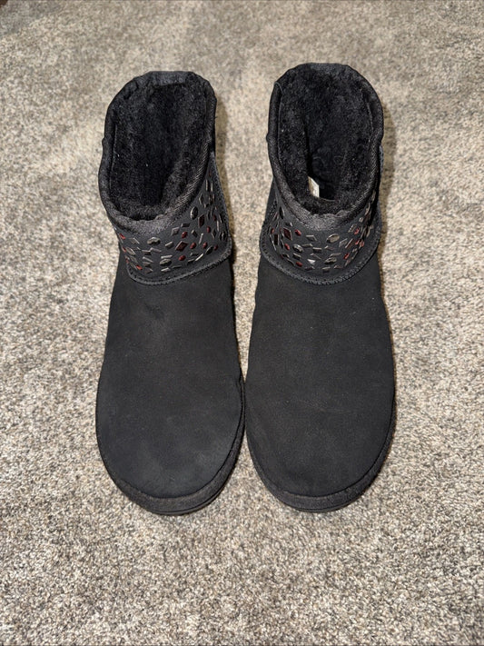 Size 8 Women’s- UGG Classic Mini Stud Boots