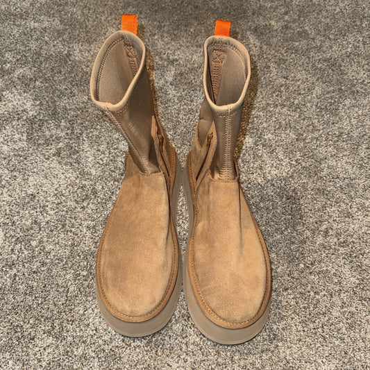 Size 10 Womens  -UGG Classic Dipper Boots Brown
