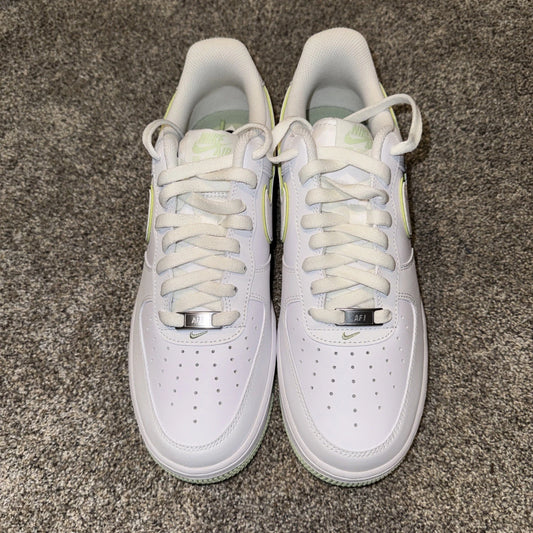 Size 9.5 Men’s- Nike Air Force 1 Low ‘07