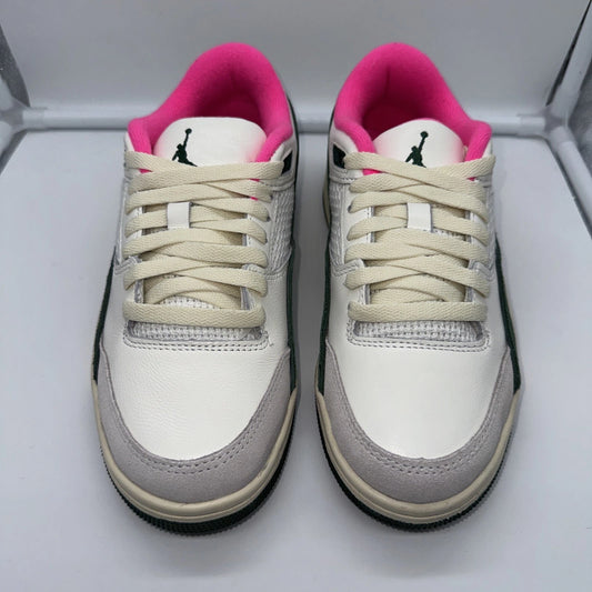 Women’s Size 7.5- Jordan Flight Court