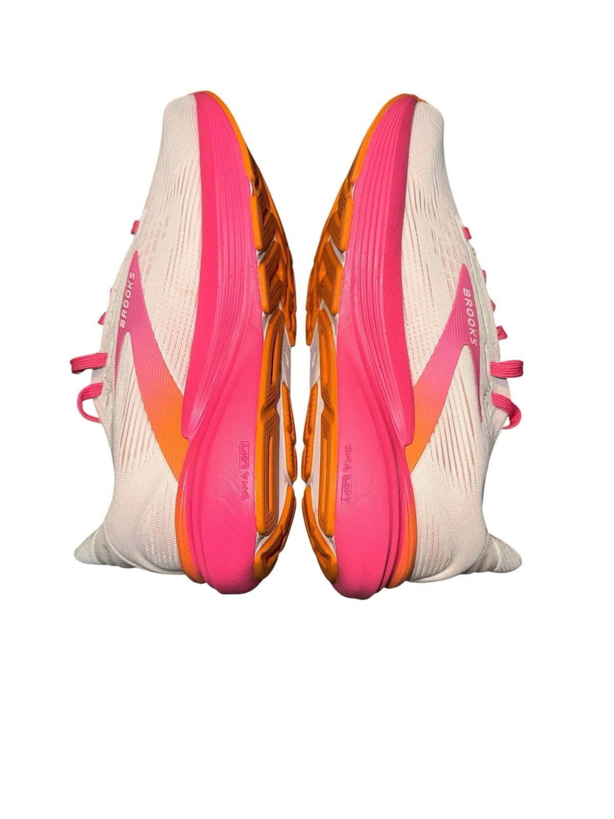 Women’s 6.5- Brooks Revel 8