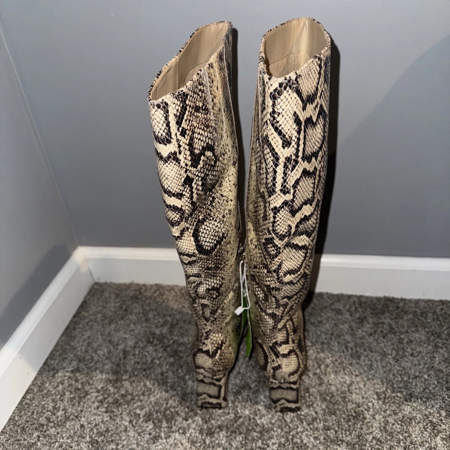 Women’s 7.5- Sam Edelman Boots
