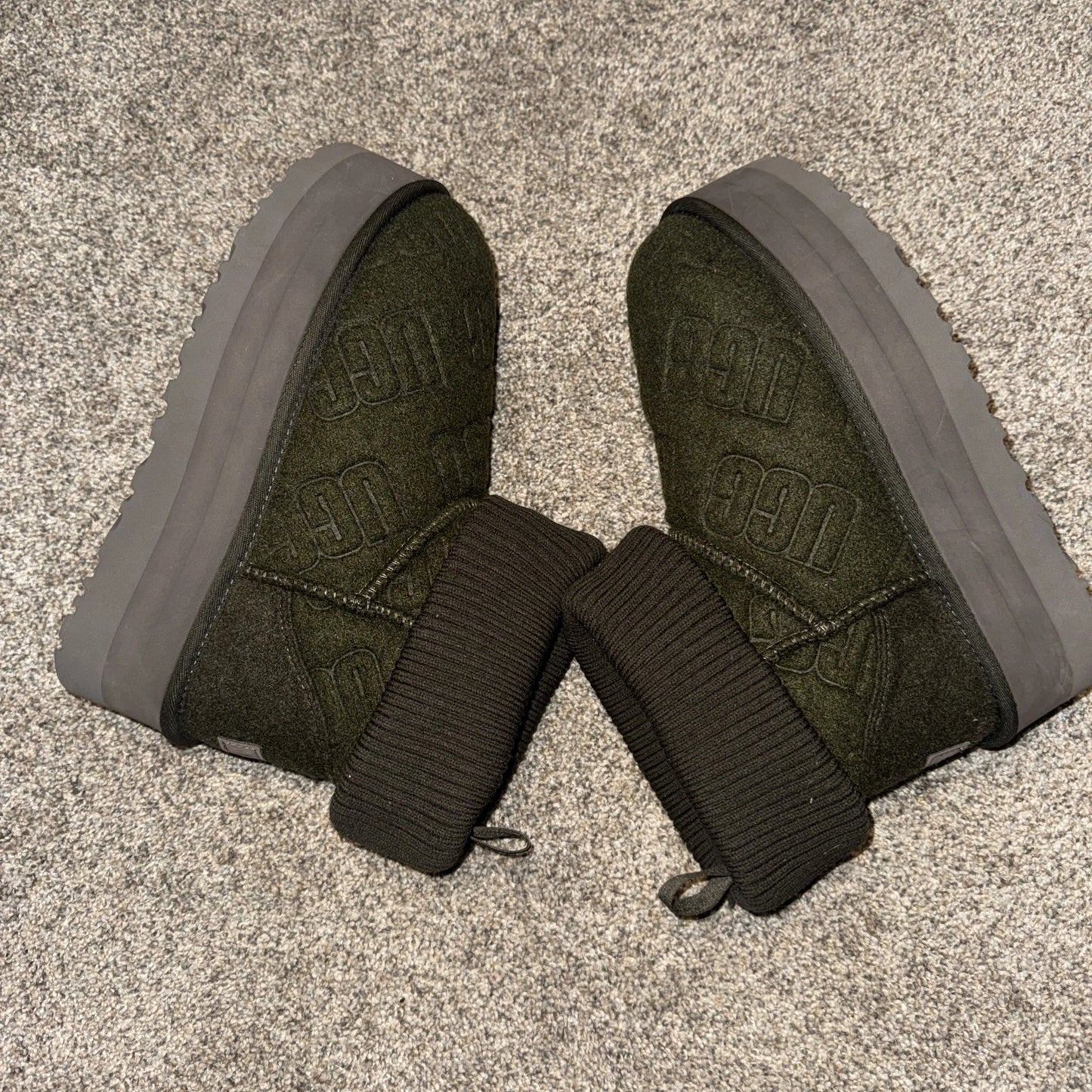 Women’s Size 8- UGG Classic Platform Boots- Green