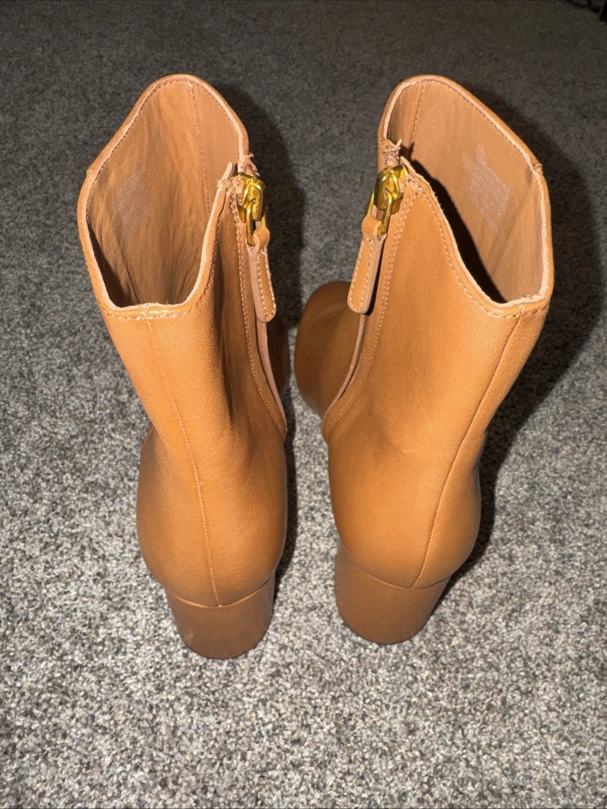 10.5 Women’s Tory Burch Boots