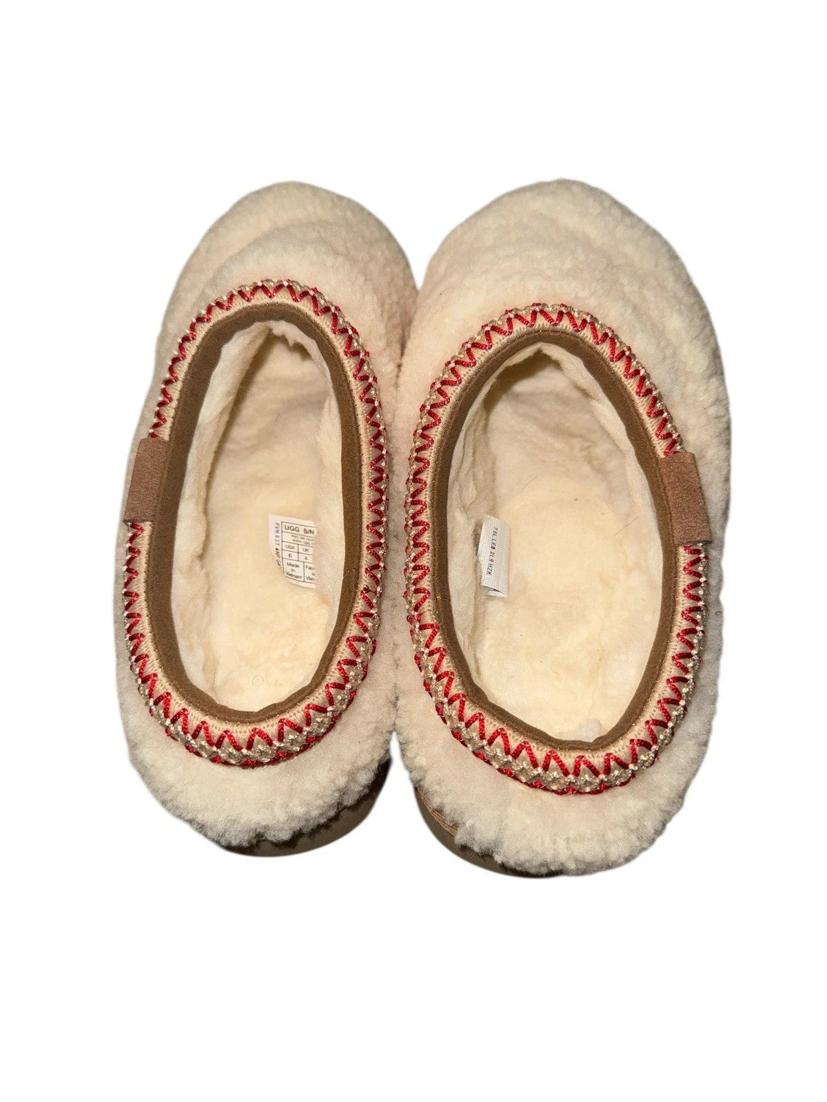 Women’s Size 6- UGG Slippers- Cream